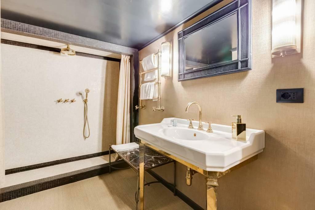 Luxurious Loft Facing The Pantheon Βίλα Ρώμη Εξωτερικό φωτογραφία
